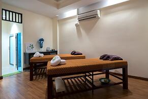 Bangkok Natural Spa Resort and Suite