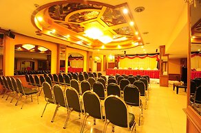 Bangkok Natural Spa Resort and Suite