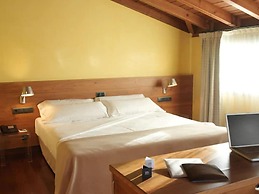 Montanyá Hotel