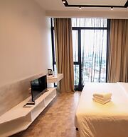 Expressionz KLCC by Wodages