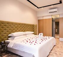 Expressionz KLCC by Wodages