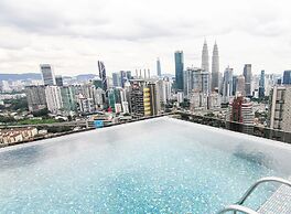 Expressionz KLCC by Wodages