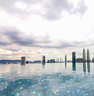 Expressionz KLCC by Wodages