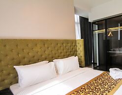 Expressionz KLCC by Wodages