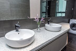 Expressionz KLCC by Wodages