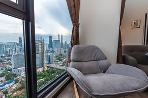 Expressionz KLCC by Wodages