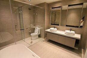 Expressionz KLCC by Wodages