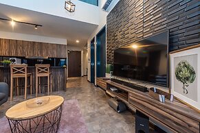 Expressionz KLCC by Wodages