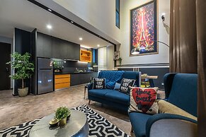 Expressionz KLCC by Wodages