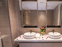 Expressionz KLCC by Wodages