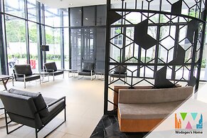 Expressionz KLCC by Wodages