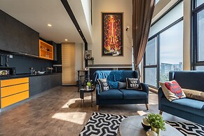 Expressionz KLCC by Wodages