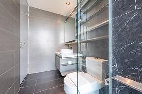 Expressionz KLCC by Wodages