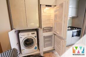 Expressionz KLCC by Wodages