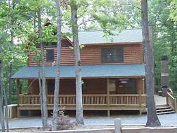 SERENITY WOODS Apartment 3 NEVAEH CABIN RENTALS