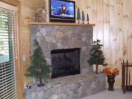 SERENITY WOODS Apartment 3 NEVAEH CABIN RENTALS