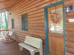 SERENITY WOODS Apartment 3 NEVAEH CABIN RENTALS