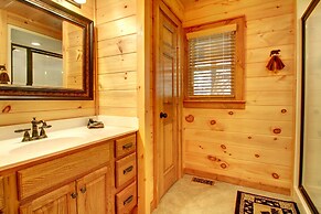 SERENITY WOODS Apartment 3 NEVAEH CABIN RENTALS