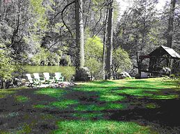 Pick's Riverside Retreat Nevaeh Cabin Rentals