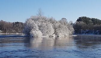 Tallitalo - Garage House