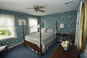 Anne's White Columns Inn