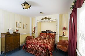 Anne's White Columns Inn