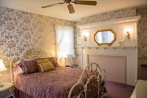 Anne's White Columns Inn