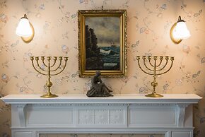 Anne's White Columns Inn