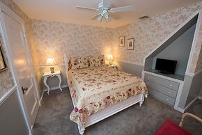 Anne's White Columns Inn