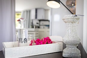 Mi Cuna Stays Collection