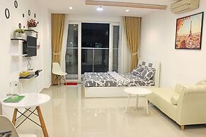 Le Hieu Apartment at Sky Center