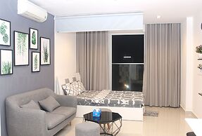 Le Hieu Apartment at Sky Center