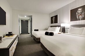 The Rose Chicago, Tapestry Collection by Hilton