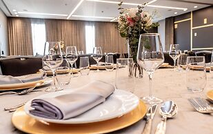 The Rose Chicago, Tapestry Collection by Hilton