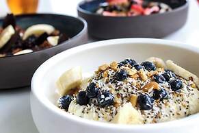 The Rose Chicago, Tapestry Collection by Hilton