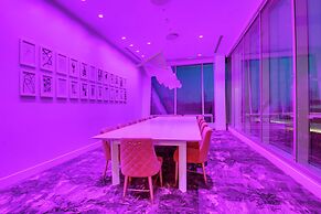 The Rose Chicago, Tapestry Collection by Hilton