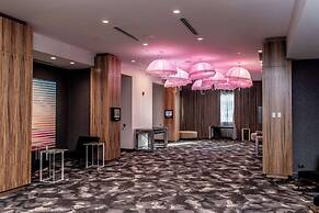 The Rose Chicago, Tapestry Collection by Hilton