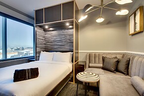 The Rose Chicago, Tapestry Collection by Hilton