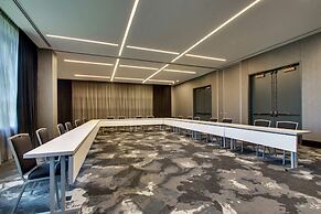 The Rose Chicago, Tapestry Collection by Hilton