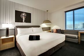 The Rose Chicago, Tapestry Collection by Hilton