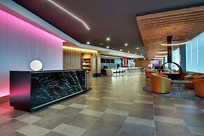 The Rose Chicago, Tapestry Collection by Hilton