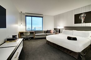 The Rose Chicago, Tapestry Collection by Hilton