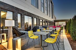 The Rose Chicago, Tapestry Collection by Hilton