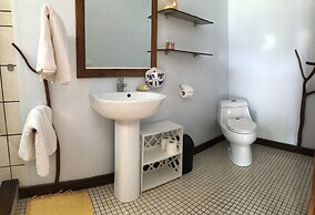 Hakamanu Lodge