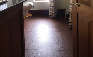 Himalayan Kothi Kais