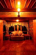 Himalayan Kothi Kais