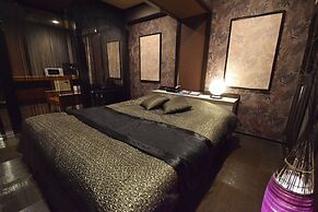 NUDA by H-Seven - Adults Only