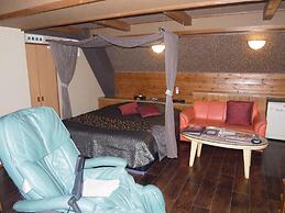 NUDA by H-Seven - Adults Only