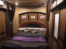 NUDA by H-Seven - Adults Only