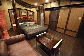 NUDA by H-Seven - Adults Only